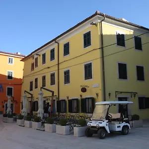 *** Hotel Phasiana Croazia
